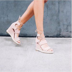 Frye Roberta Ghillie sandal